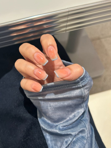 Jelly microFrench nails